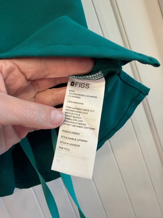 Figs Hunter Green Set - Picture 3 of 6